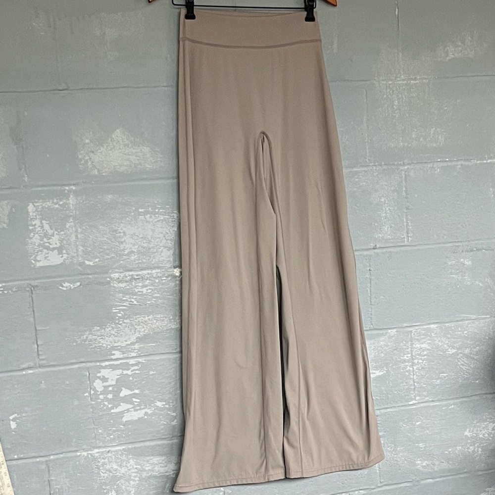 Wide Leg Yoga Workout Pants Tan Activewear Pilates Relaxed Nude Buttery Soft Gym